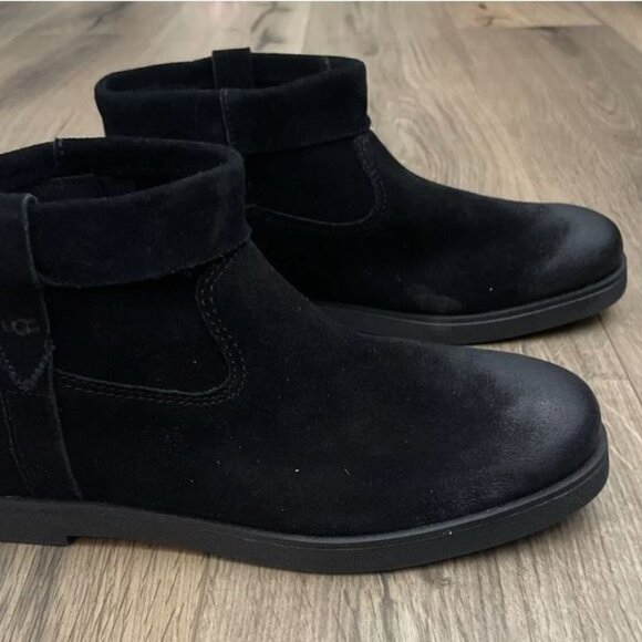 Brand new UGG Women's sz 10 Josefene Cuff Boot Black Suede Zip Pull On Bootie - Picture 2 of 7